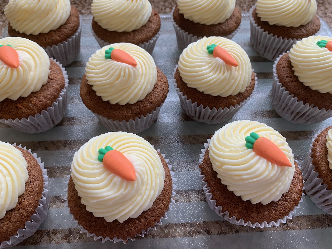Gluten free carrot cake cupcakes