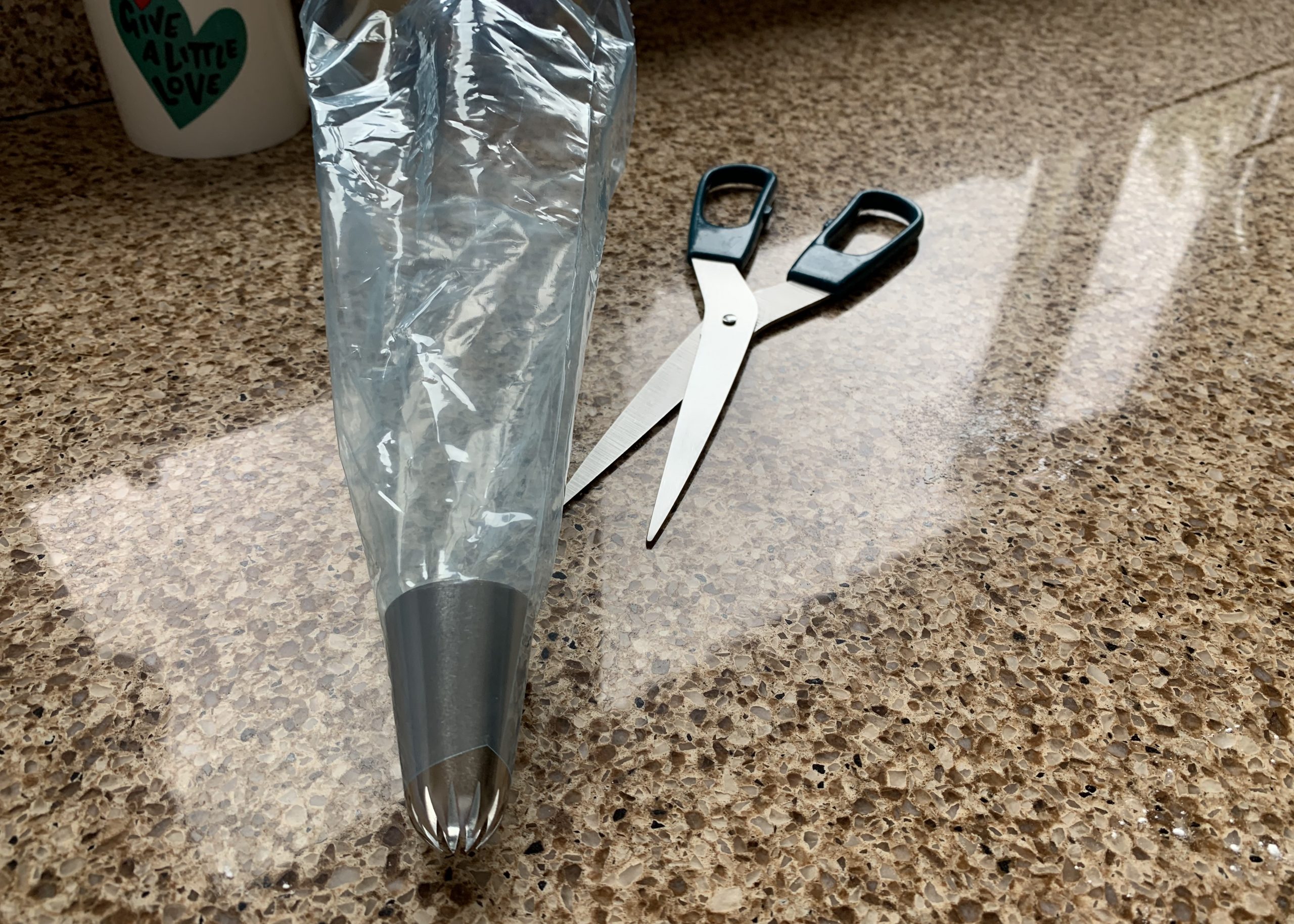 Piping bag and scissors