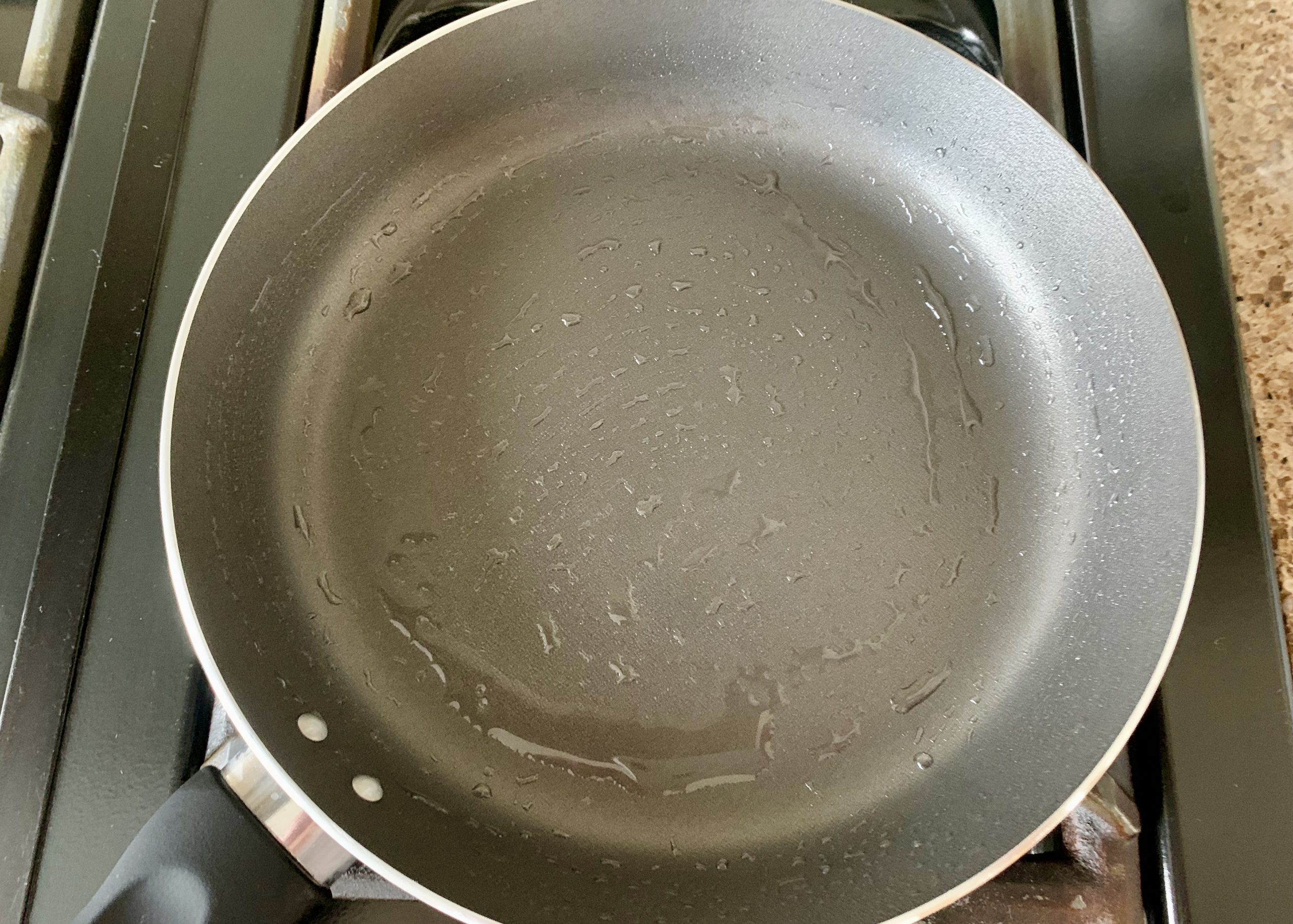Lightly oiled non stick frying pan