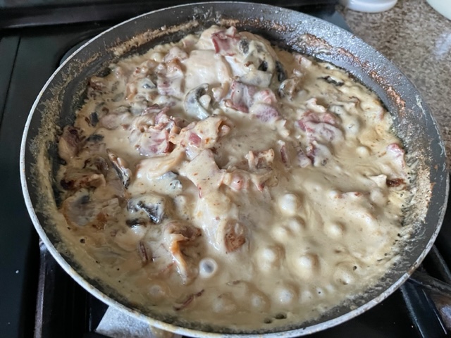 Chicken Jean Bart in a frying pan
