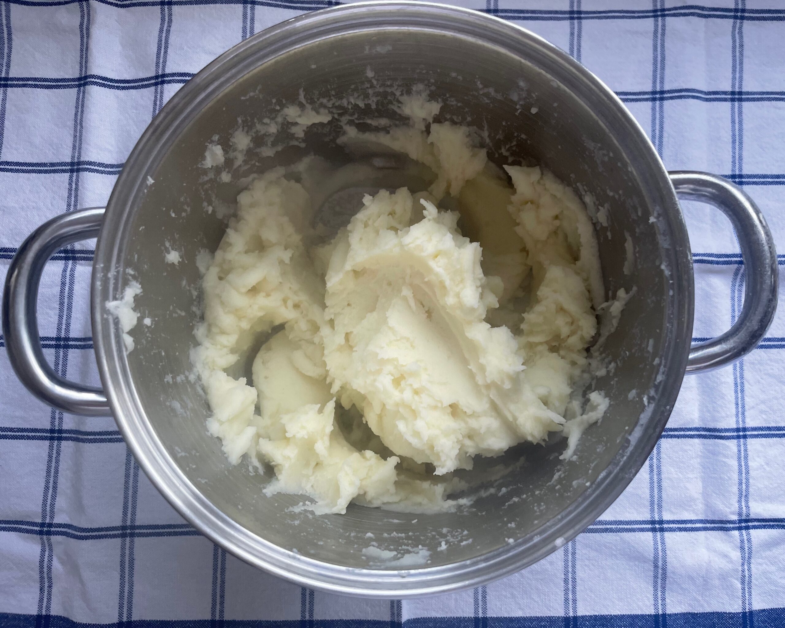Mashed potato in a pan