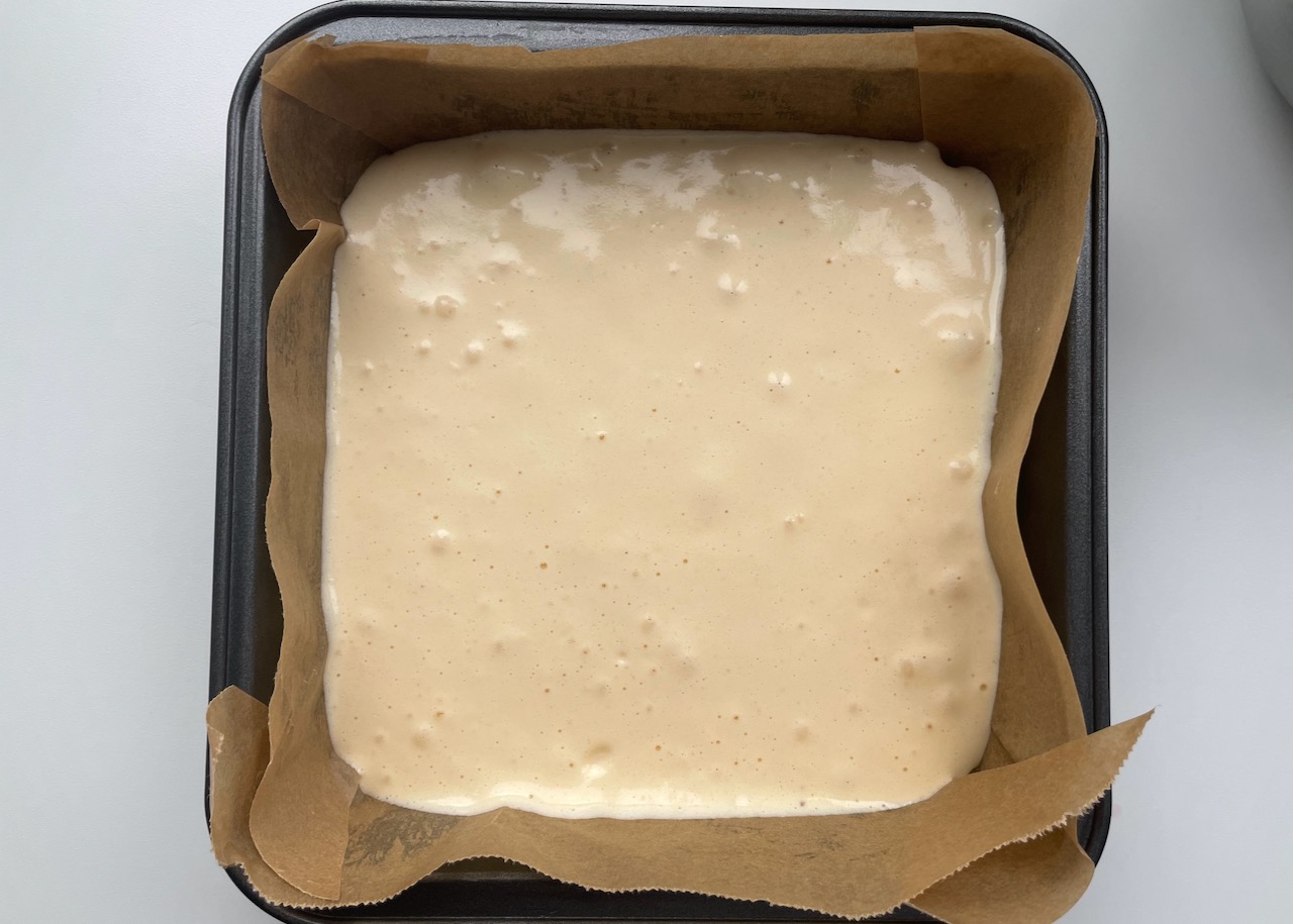 Mixture for gluten free fatless sponge in a tin ready to bake